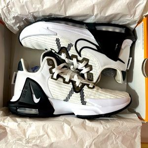 NIB Nike LeBron Shoes